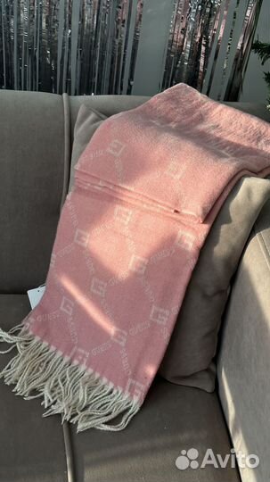 Шарф палантин женский Guess оригинал, розовый/белы