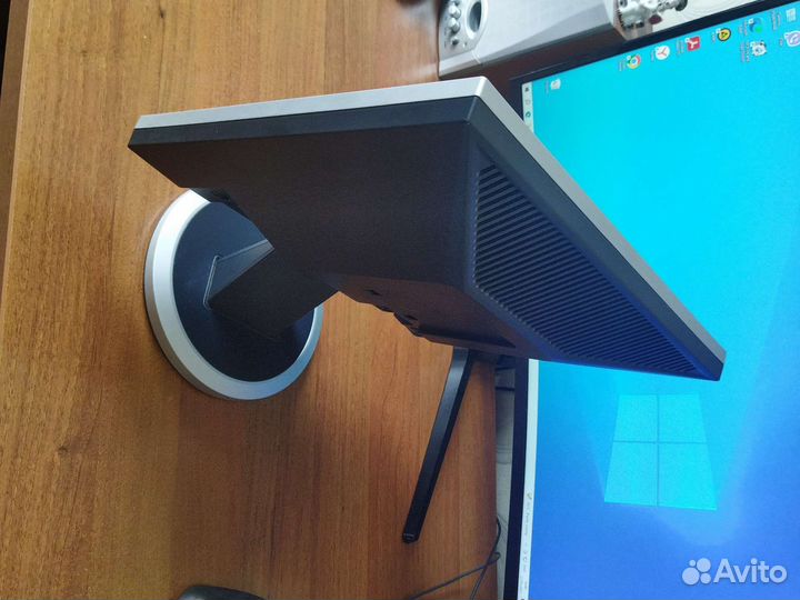 Монитор Samsung SyncMaster 740N 17 дюймов