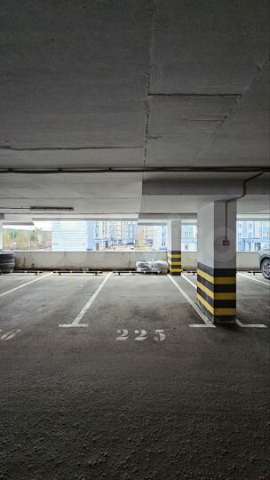 Машиноместо, 13 м²
