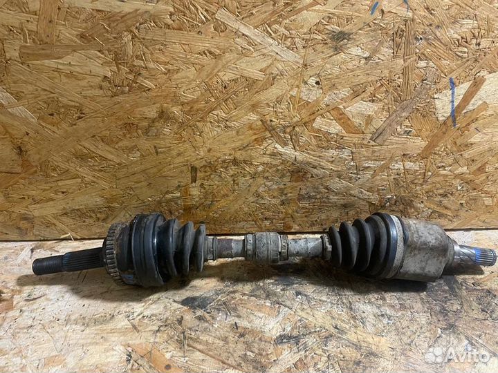 Привод Ниссан Примера P11 АКПП левый правый 2,0