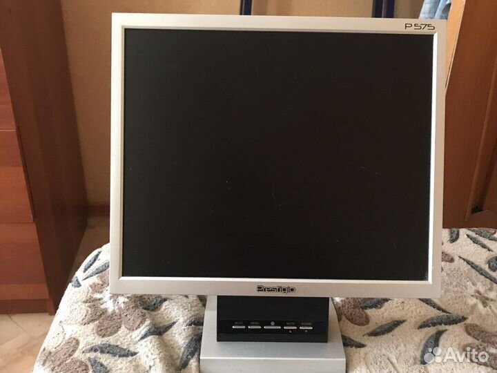 Монитор Samsung