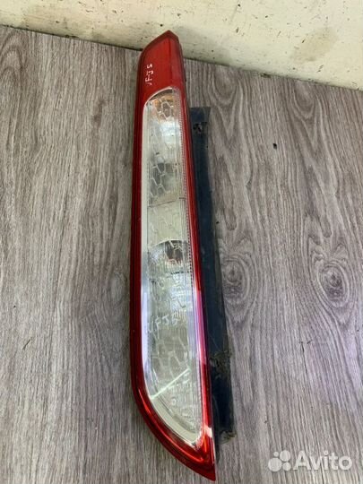 Фонарь задний левый Ford Focus 2 хетчбэк 5-ти дв