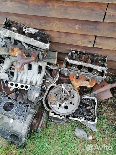 Продам в разбор двигатель ниссан цефиро. 2.5