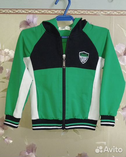 Спортивная кофта на молнии