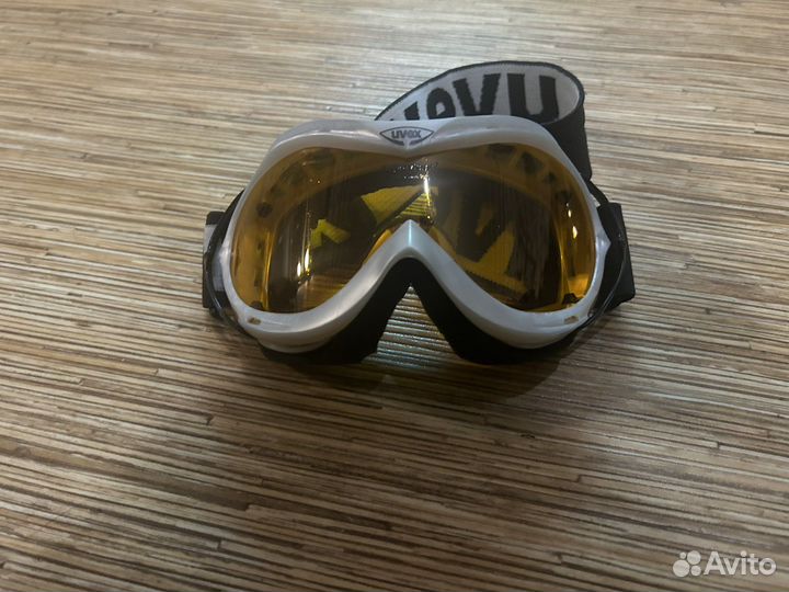 Горнолыжные очки uvex детские