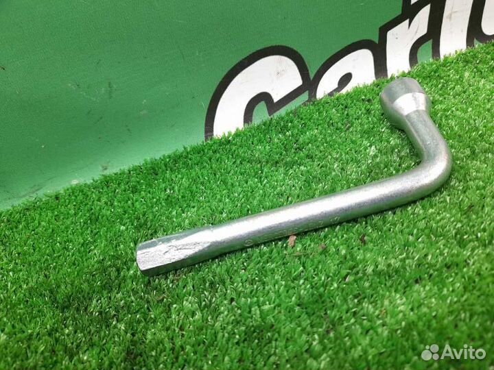 Ключ балонный Mercedes-Benz E W210 M104.995 1996