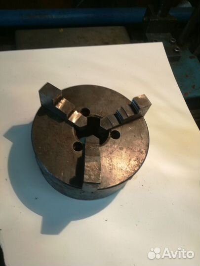 Токарный патрон диаметром 250 мм
