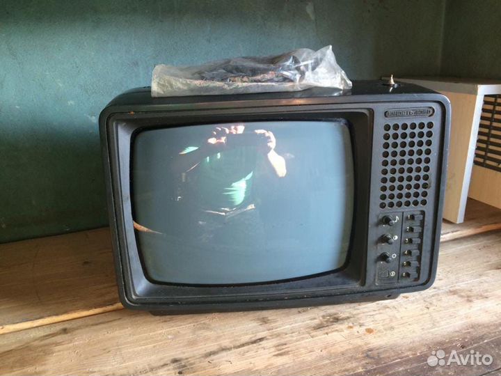 Телевизор 