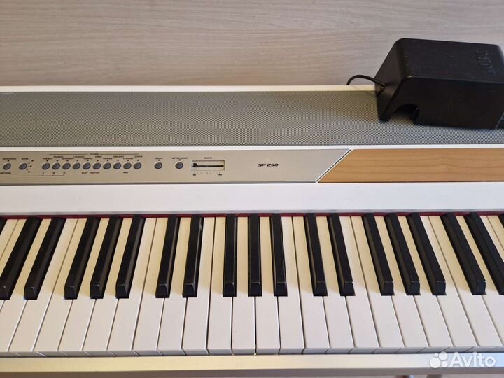 Цифровое пианино korg sp-250