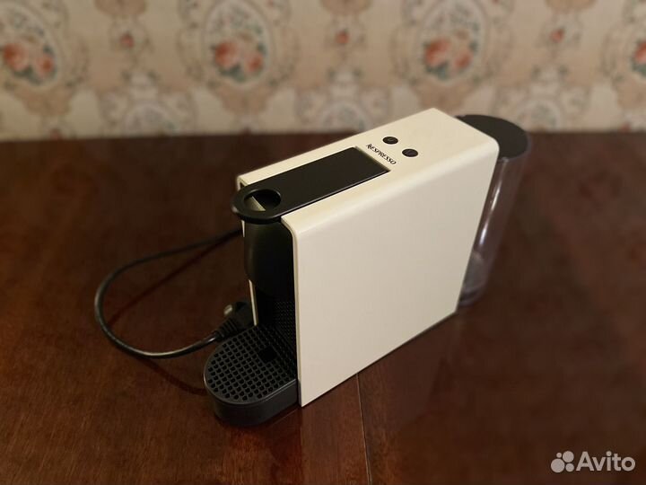 Кофемашина Nespresso Essenza C30 Mini