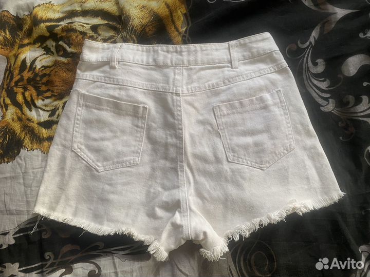 Джинсовые шорты белые