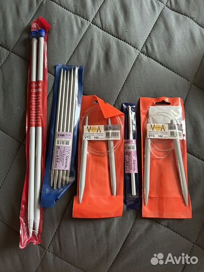 Спицы и пряжа комплектом