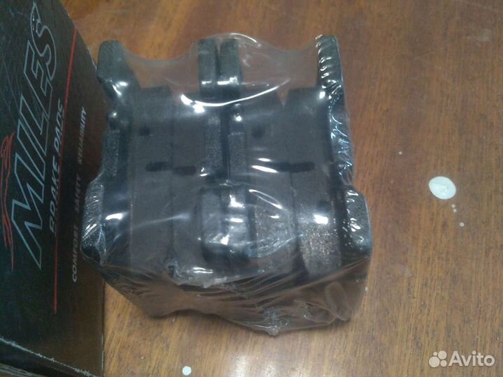 Тормозные колодки Mercedes Е210 задние