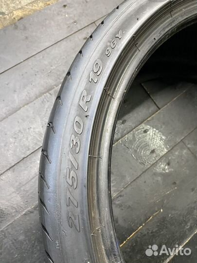 Pirelli P Zero 275/30 R19