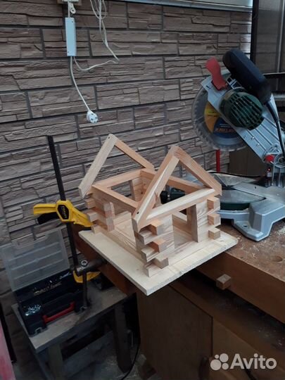 Кормушка для птиц