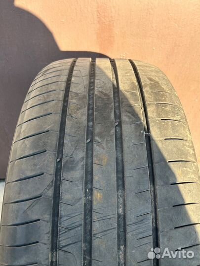 Kapsen K3000 275/40 R21