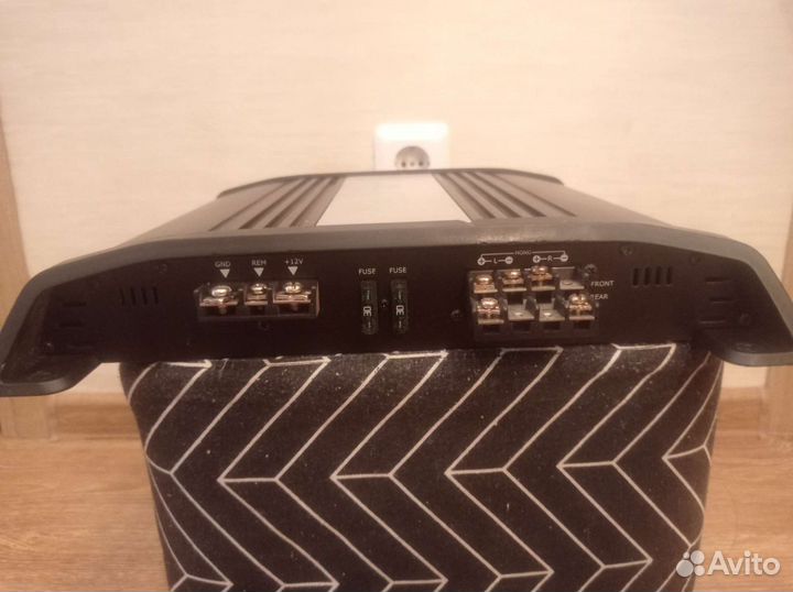 Усилитель четырёхканальный