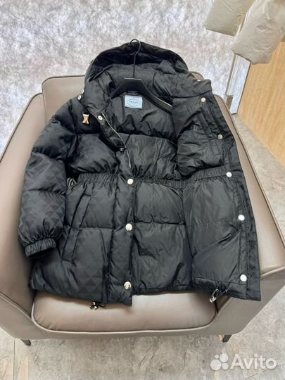 Пуховик prada женский