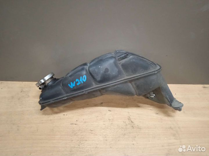 Расширительный бачок Mercedes w210 e klass мерс