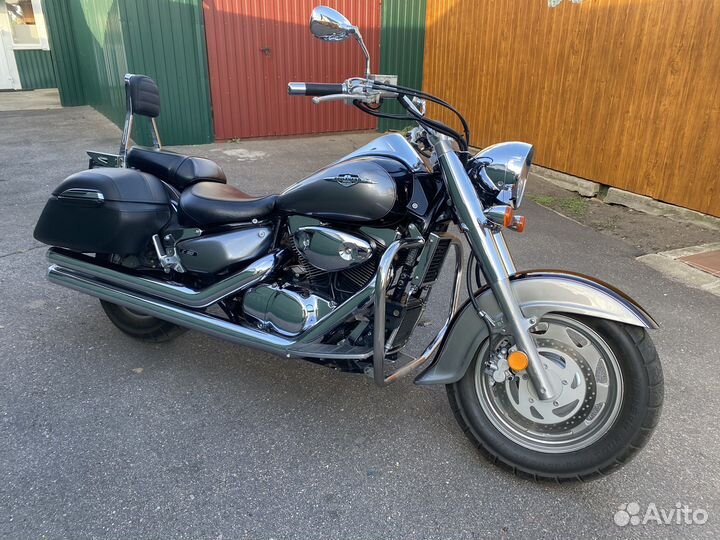 Suzuki boulevard C90