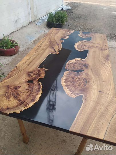 Изделия из массива и эпоксидной смолы