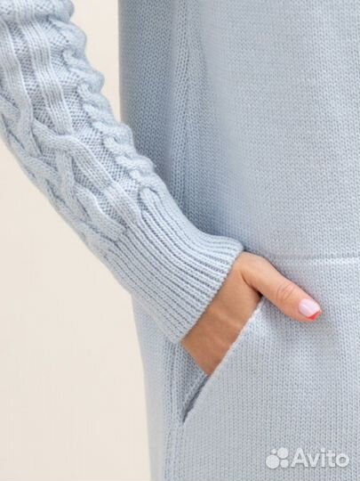 Новый красивый кардиган нежно голубого цвета