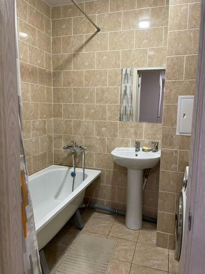 2-к. квартира, 60 м², 3/3 эт.