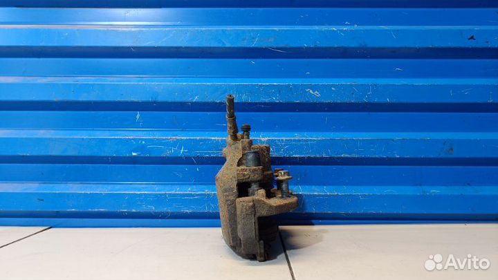 Суппорт передний левый Ford Focus 2 1.8 qqdb 2008