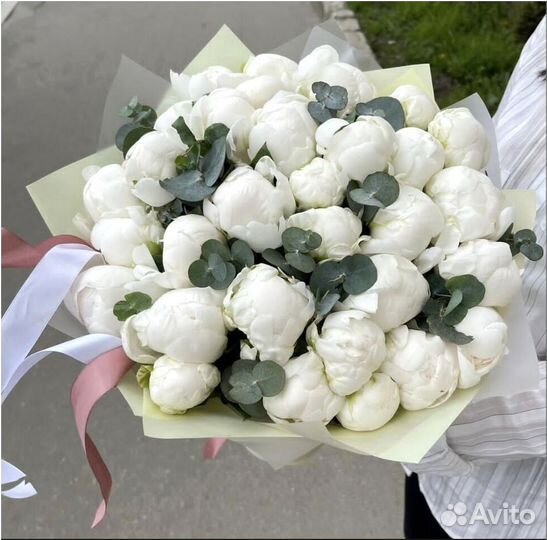 31 Пион с доставкой; пионы белые