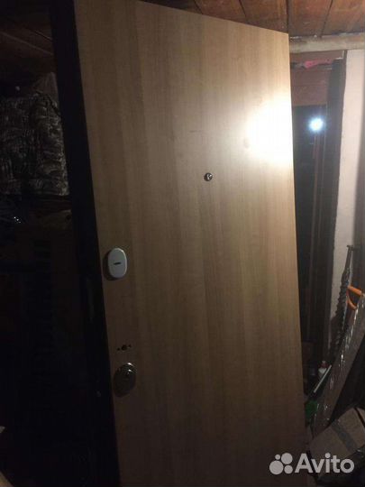 Дверь входная новая