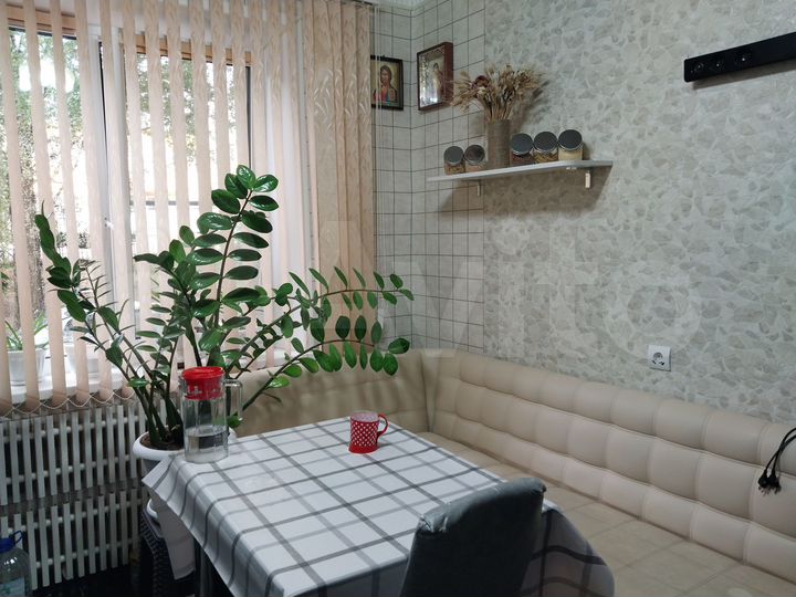 2-к. квартира, 54 м², 1/9 эт.