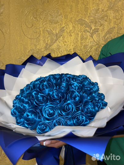 Букет из атласных роз скидки