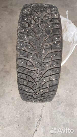 Bridgestone Blizzak Spike-02 SUV 235/60 R18 107T