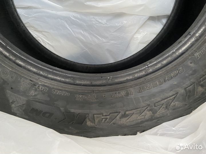 Bridgestone Blizzak DM-V1 225/65 R17 102R