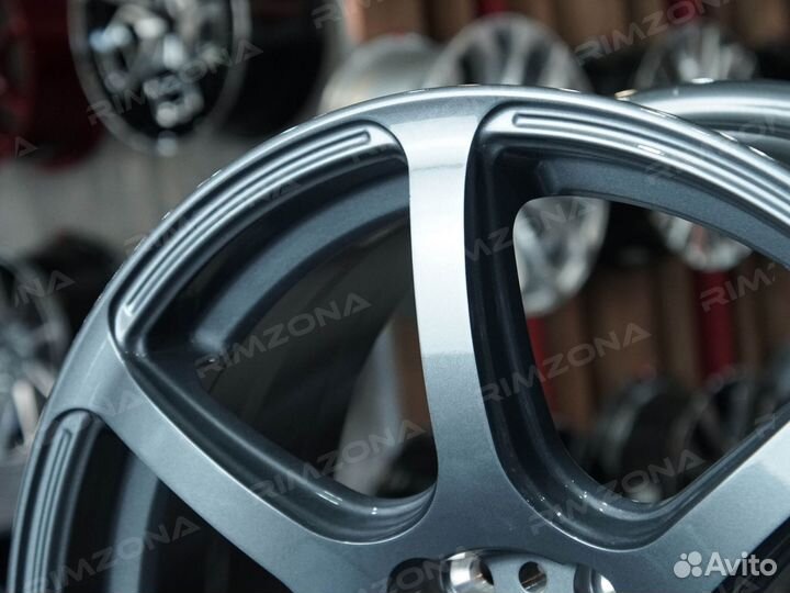 Литые диски Work R17 на Mitsubishi. Арт829