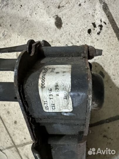 Крепление запасного колеса w447 mercedes benz v c