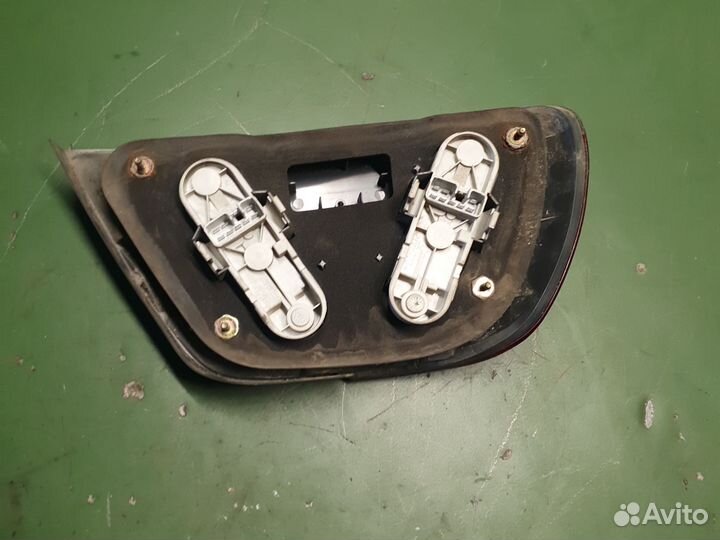 Volvo s 40 жадный правый фонарь