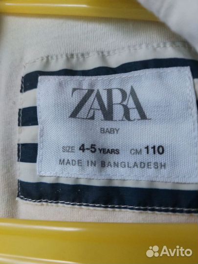 Ветровка фирмы Zara 110, 98 размер