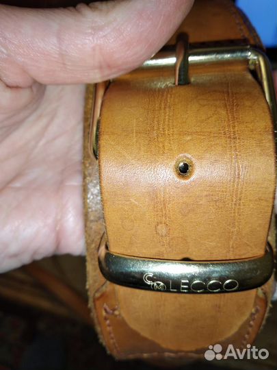 Кожаный ошейник и поводок для крупной собаки