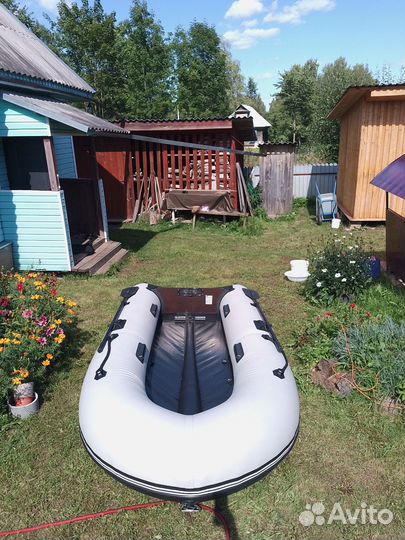 Лодка Bsdger 360