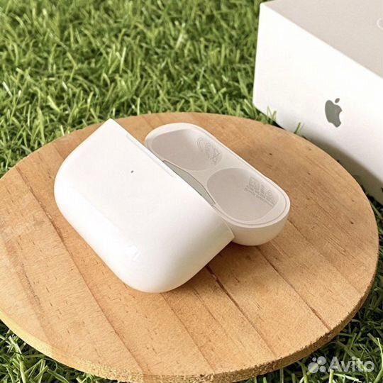 Apple AirPods Pro- белый (запакованный)