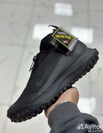 Nike acg mountain fly gore tex