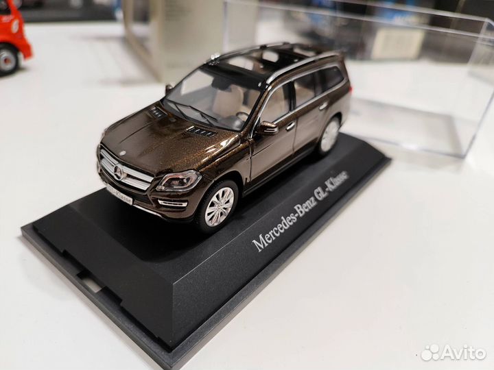 1/43 Mercedes-Benz GL Class GL Klasse X166 norev