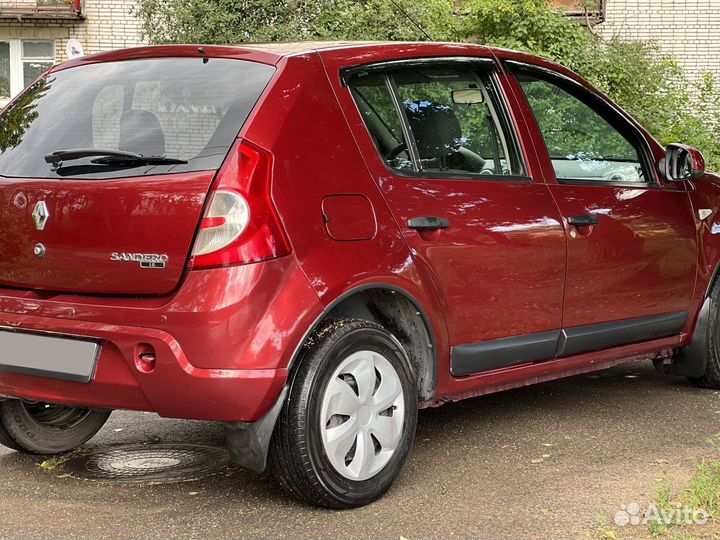Renault Sandero, 2011