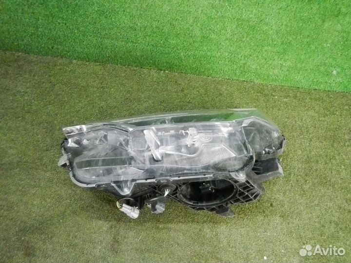 Фара левая Toyota RAV4