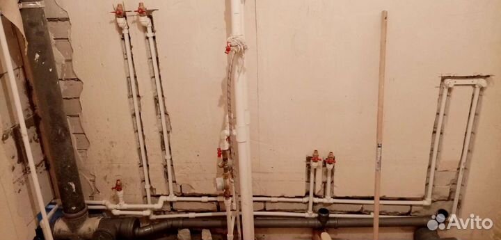 Сантехник, отопление, разводка труб водоснабжения