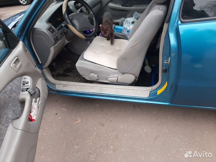 Toyota Corolla 1.3 МТ, 1999, 200 000 км