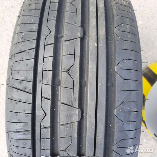 Nitto NT830 215/45 R17 91W