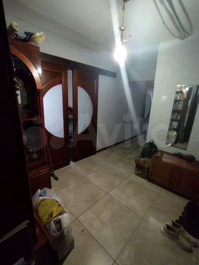 3-к. квартира, 73 м², 1/17 эт.