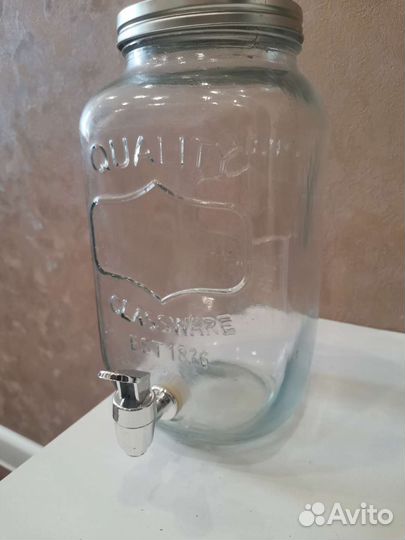 Кувшин для лимонада с краном